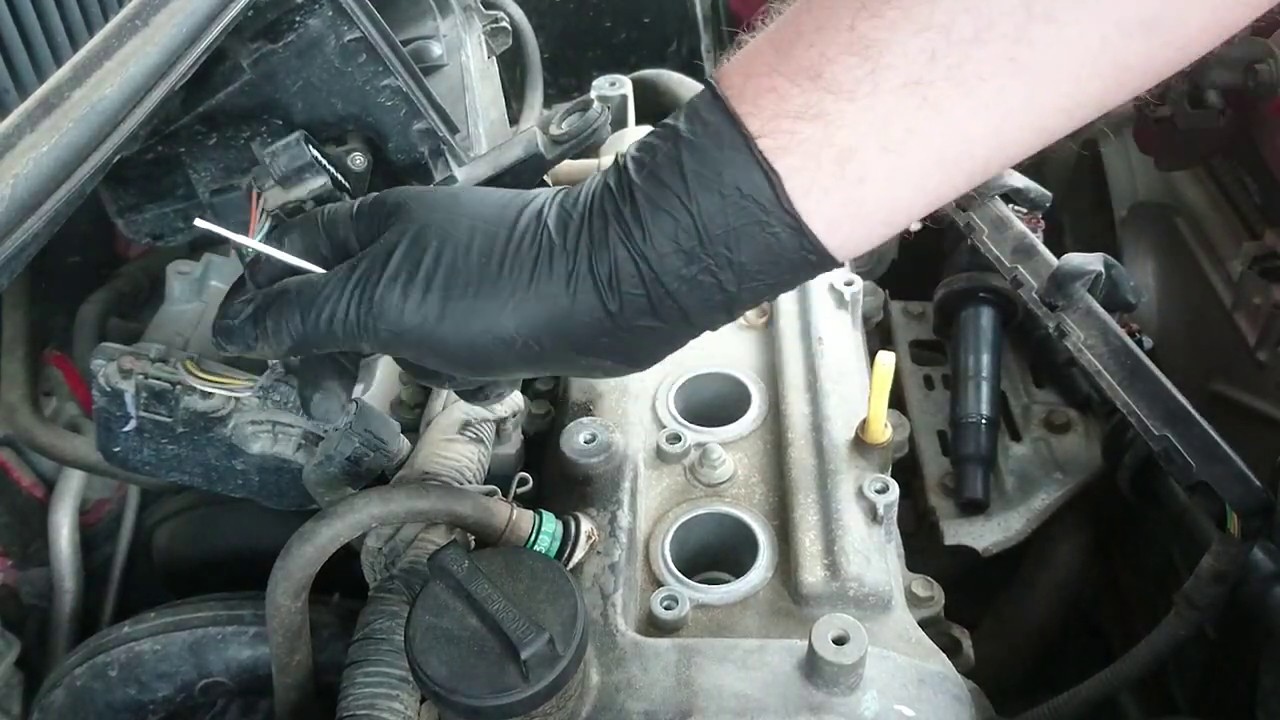 Toyota Yaris 1.3 Αλλαγή Φλάντζας καπακιού Βαλβίδων Mέρος 1ο( valve