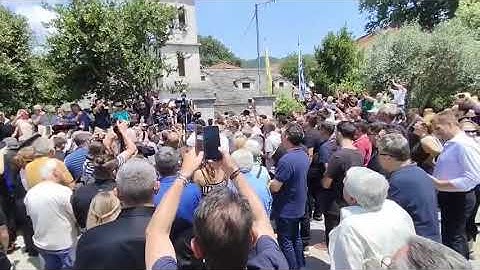Το τελευταίο αντίο στον Πετρολούκα Χαλκιά στο Δελβινάκι. Βιντεο: Σύνδεσμός Καλαρρυτών Ιωαννίνων