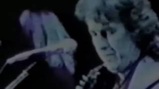 Video thumbnail of "George Harrison w/Eric Clapton - While My Guitar Gently Weeps (Live in Japan, PRO-SHOT)"