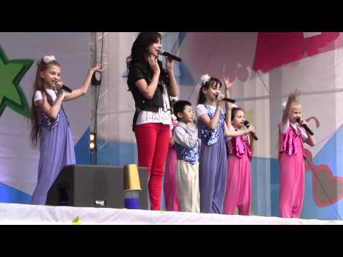 Зара - Песенка мамонтенка, Амели. (Концерт на ВВЦ 1.6.2012)