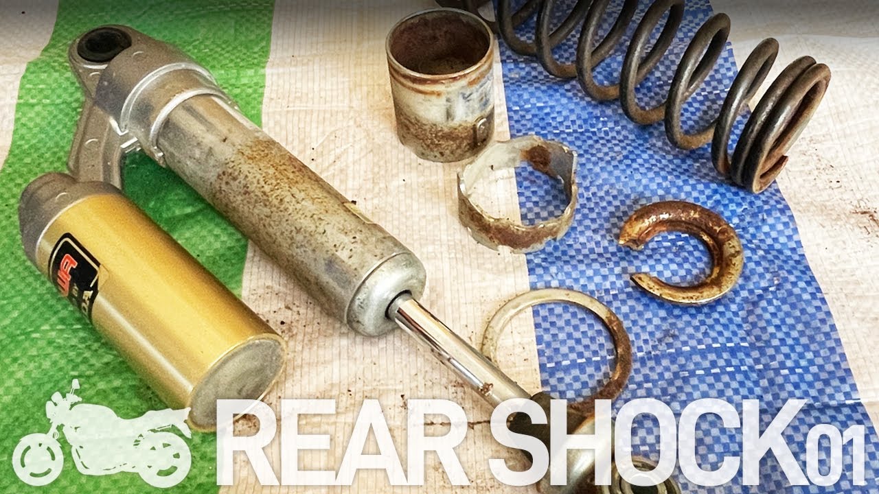 リアサスの錆び取り・スプリング塗装_CB400SF(NC31)