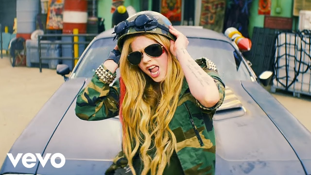 Avril Lavigne   Rock N Roll Official Video