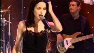 The Corrs - What Can I Do - Jools Holland Show (1999)