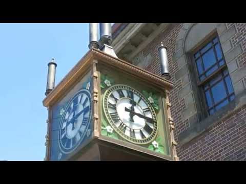 นาฬิกาไอน้ำโบราณ คลาสสิคสไตล์อังกฤษ หน้าอาคารพิพิธภัณฑ์กล่องดนตรี เมืองโอตารุ ฮอกไกโด ญี่ปุ่น