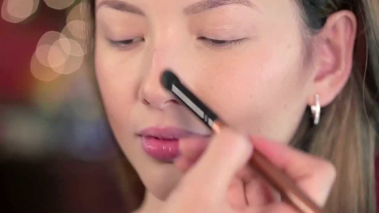 Be Alluring With Ellen Adarna This Christmas With This Dramatic