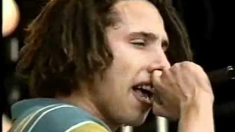 Rage Against The Machine - Killing In The Name - 1993.mp4