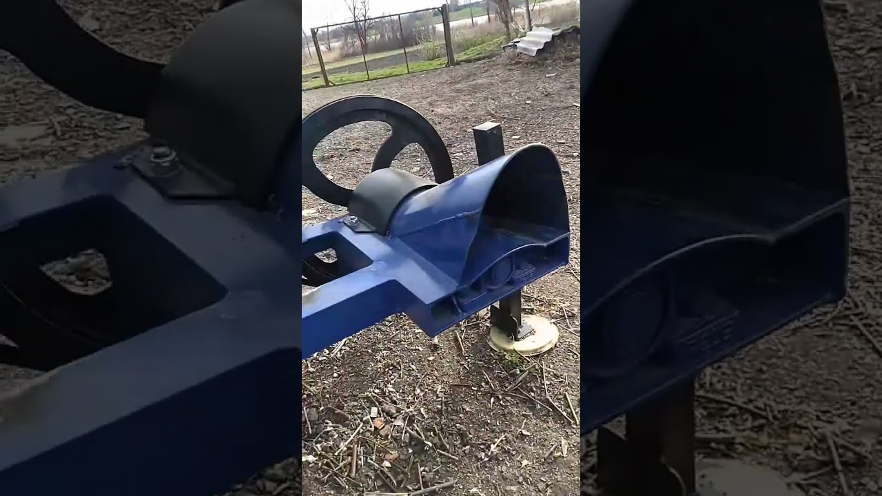 Огляд шнекового подрібнювача для гілок на мотоблок.