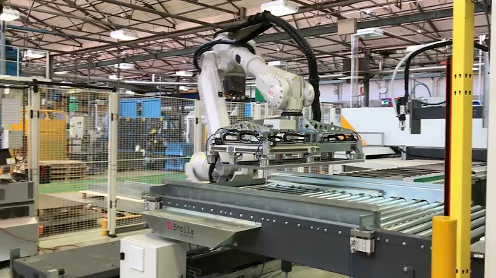 BROLLA - Robot palletizing doors of electrical cabinet