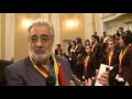 Plácido Domingo respaldó al Coro de Manos Blancas en Salzburgo