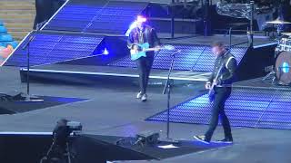 Muse - Break It To Me (ft. Tom Morello) live from Manchester