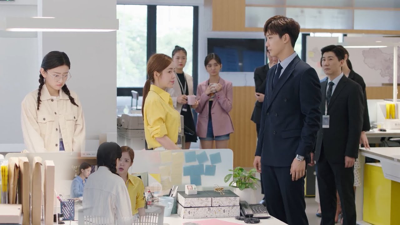 Коварная девушка издевалась над беременной, но та не ожидала, что она жена генерального директора!