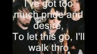 Papa Roach- Caught  Dead (With Lyrics)