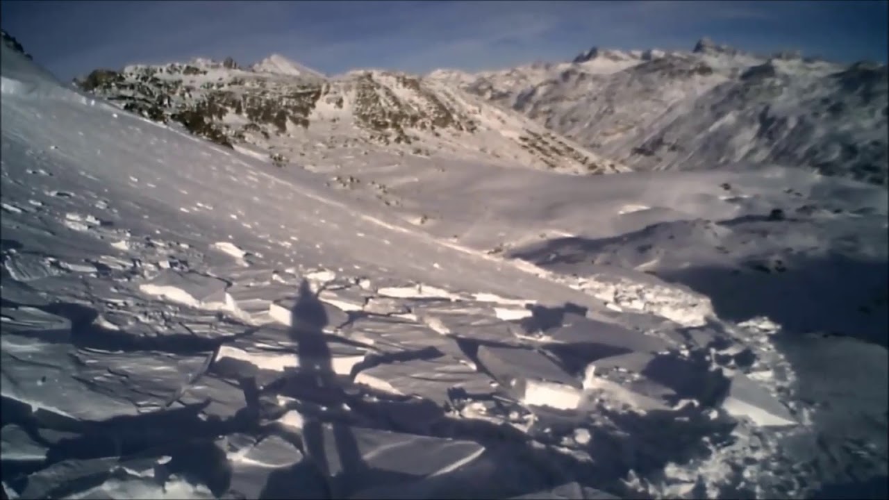 VALANGHE Caso 22. Sciatore provoca valanga di lastroni