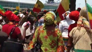 HUNDREDS OF RASTAFARIAN CHANT @ THE NORMAN MANLEY AIRPORT