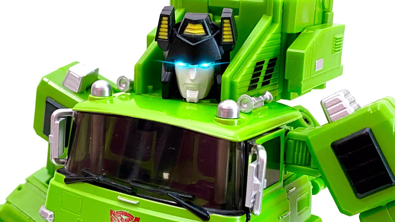 X - Transbots Caravaggio (Masterpiece Hauler)