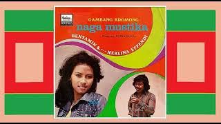BENYAMIN S DIIRINGI GAMBANG KROMONG NAGA MUSTIKA - Ketua R. T.. [1970s]