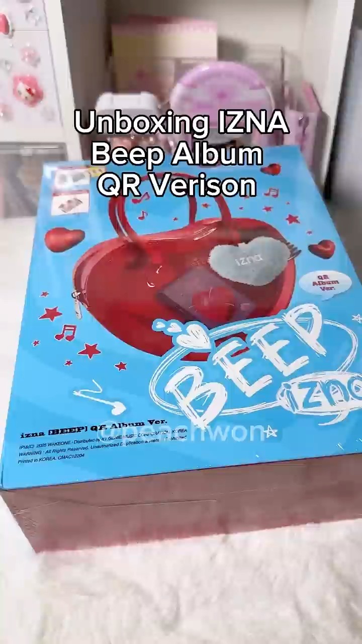 Unboxing Izna Beep Album QR Version - YouTube
