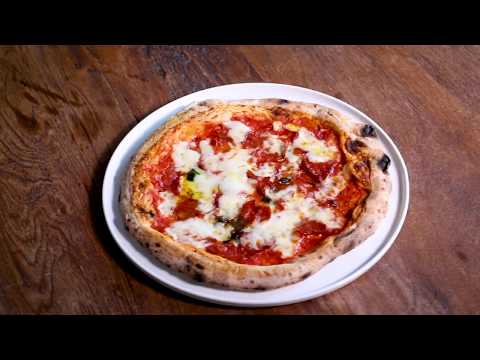 Video: Ako Pripraviť Pizzu Z údeného Lososa