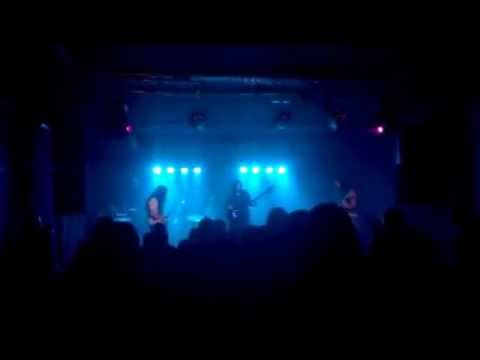 L'IRA DEL BACCANO-Shut Up Fest 26/09/2015 ( Fan mobile Video)
