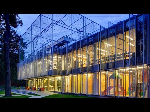 Wideo: Ognioodporny Dach Dla Dużego Centrum Sportowego