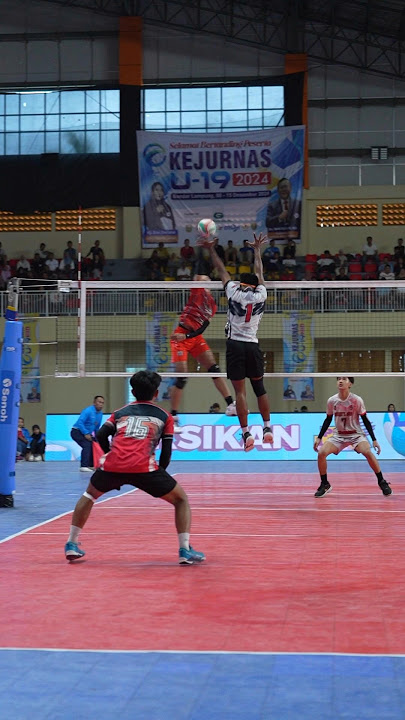 Ketika anak muda main voli #volleyball