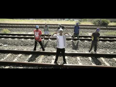 S'phum'eGugs - DRIEMANSKAP Ft. Macho & Kanyi [OFFI...