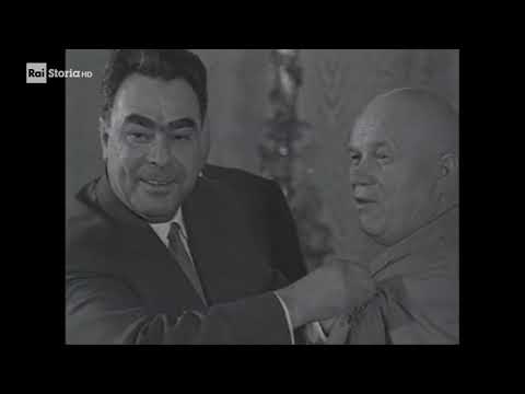 Vídeo: A qui va besar Brezhnev a la caricatura dibuixada al mur de Berlín?