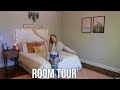 COLLEGE ROOM TOUR!