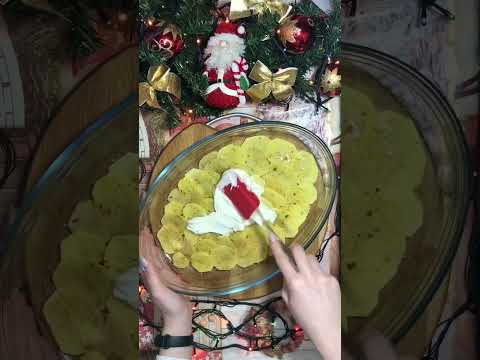 Новогодние рецепты 2022. КАРТОФЕЛЬНАЯ ЛАЗАНЬЯ на Новый Год #shorts