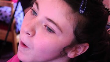 SpecialEffect | Becky playing Minecraft using eye gaze