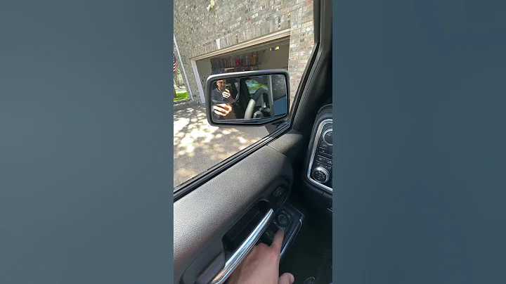 GMC Sierra - Tip of the Day - Power Folding Mirrors #gmcsierra #chevroletsilverado #suburban