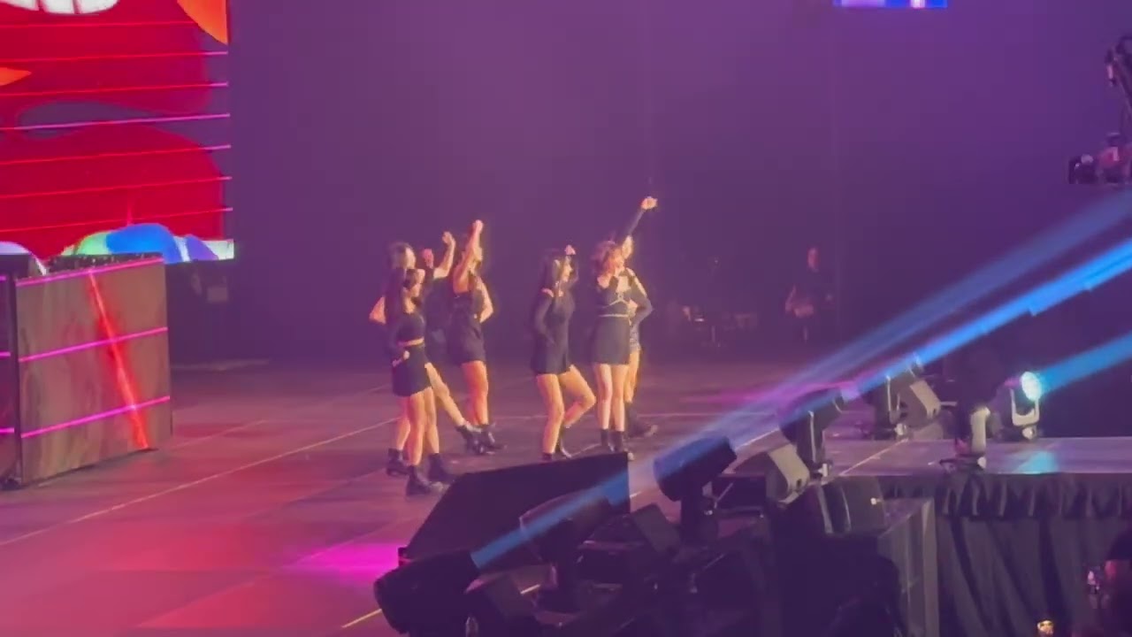 Cherry Bullet - Aloha Oe  ( Hyperound K-FEST Abu Dhabi 2023 )