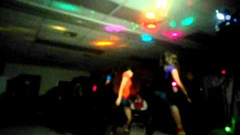 Julia Saldana's-baile sorpresa