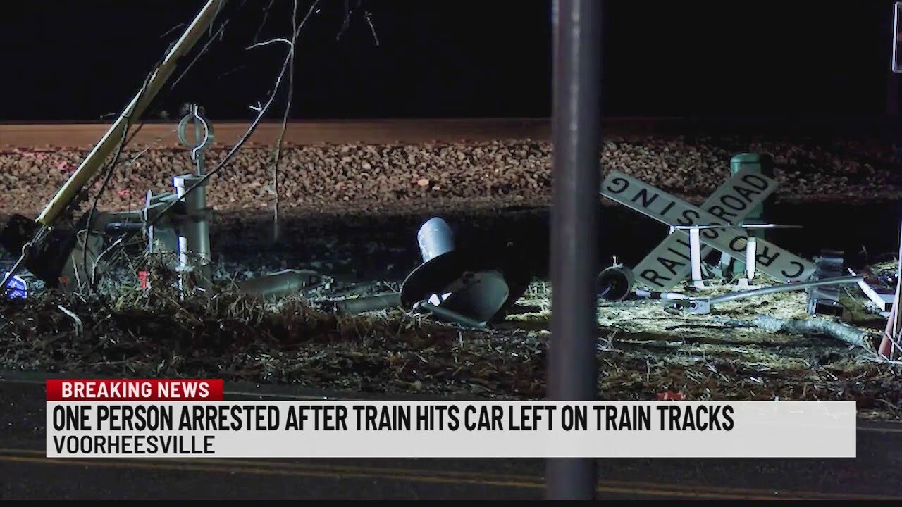 Driver charged with DWI after car hit by train in Voorheesville - YouTube