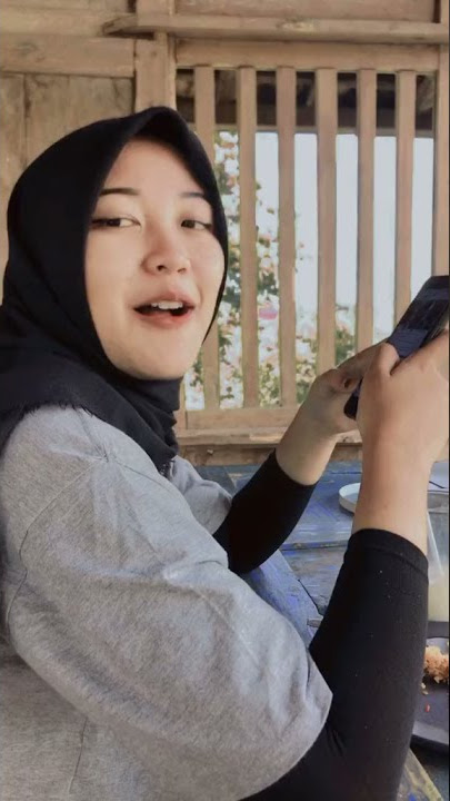 Story WA/IG Mentahan HALU. Nongkrong sama cewe cantik. Buat manasin mantan, prank temen. @Denyaa