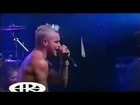 Crazy Town - Butterfly Live in Columbiahalle, Berlin, Germany  31/03/2001