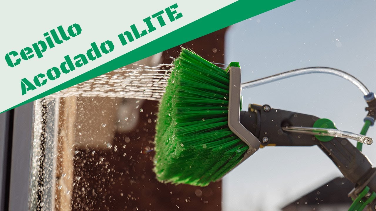 Cepillo acodado nLITE I Para una limpieza perfecta con aqua pura