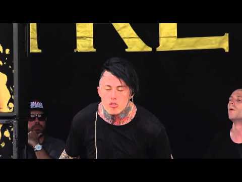Falling In Reverse Alone Warped Tour 2014