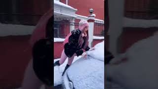 Pembe Bere Kar Beyaz Mı Pembe Mi