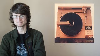 µ-Ziq - In Pine Effect (Album Review)
Its the only main album of his not currently available as of recording this (update: its finally on streaming now!), but if you do choose to seek it out youll get another solid and decently well-varied collection of material in his usual style.
Support me on Patreon: https://www.patreon.com/TheWonkyAngle
More µ-Ziq reviews: https://www.youtube.com/playlist?list=PL9VloxGOomL6hlK7Gjfq-jdM6CCY8ez1D
Listen: https://open.spotify.com/album/2NbnGjA6Gt1TNctBt286IP
Favorite Tracks: Roy Castle, Within A Sound, Old Fun #1, Dauphine, Funky Pipecleaner, Iced Jem, Phiesope, Pine Effect
Least Favorite Track: Mr. Angry
Overall Rating: 7.7/10
All ratings based purely off of personal enjoyment at the time of this videos upload and either end in .0, .3, .5, or .7. Take nothing I say too seriously. µ-Ziq - In Pine Effect (Album Review)