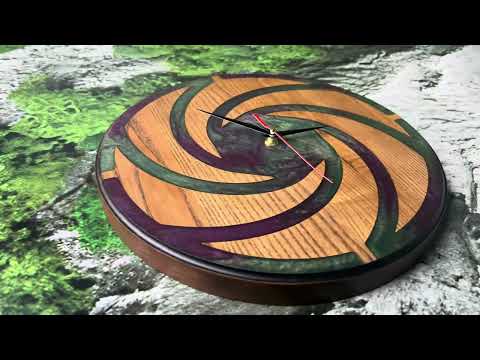 Годинник з ясеня та смоли — Ідеальний подарунок у стилі сучасної природи, видео 1