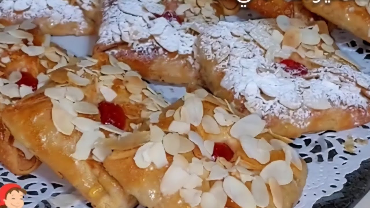 لي ذاقو غيطلب منك المقادير 😍 أروع مسمن بالتفاح فالفرن مورق و مقرمش بحشوة التفاح اللذيذة تذوووب فالفم