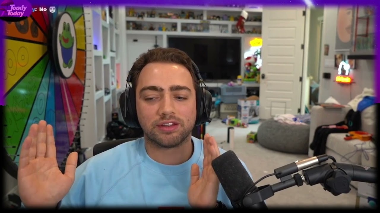 He just left me on read - QTCinderella says it's weird that Mizkif  rescheduled his garage sale on same day as her auction