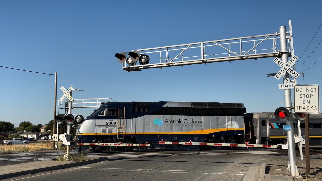Amtrak CDTX 2009 San Joaquins Train 717 West - Farmington Road Railroad ...