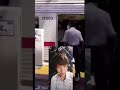駅のホームで起きた衝撃シーン