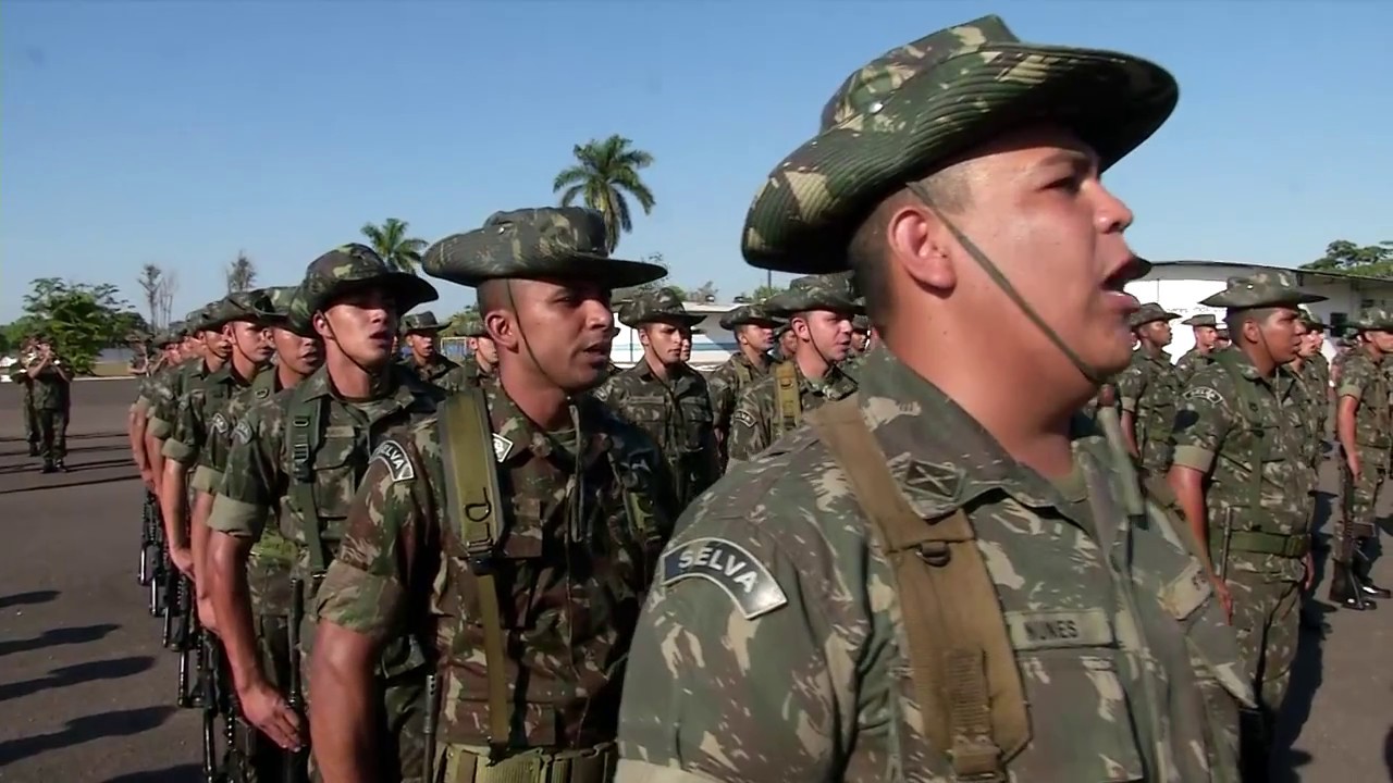5° BEC COMEMORA 52 ANOS COM FORMATURA E ENTREGA DE MEDALHAS