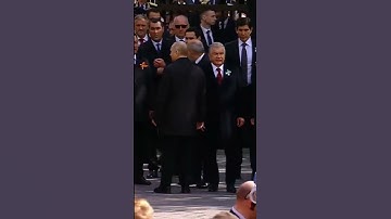 Thumbnail of Путина напугал громкий звук. И он сразу поправил бронежилет