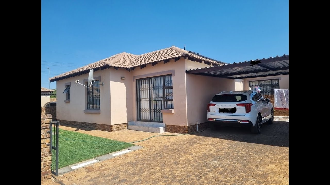 Lovely 3-Bedroom House in a Secure and Peaceful Complex in Chantelle (R1380000)