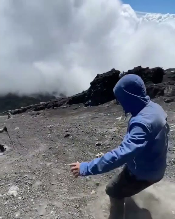 story wa pendaki turun dari puncak mahameru