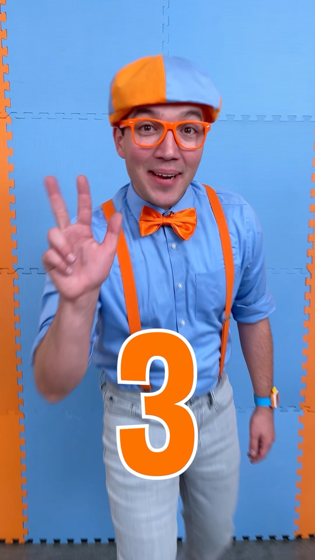 3-2-1 DO THE BLIPPI DANCE! How to Dance like Blippi! #blippi #shorts #dance